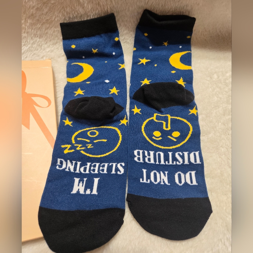 🌴 Boutique "Do Not Disturb I'm Sleeping" Novelty Blue Gold Socks NIP